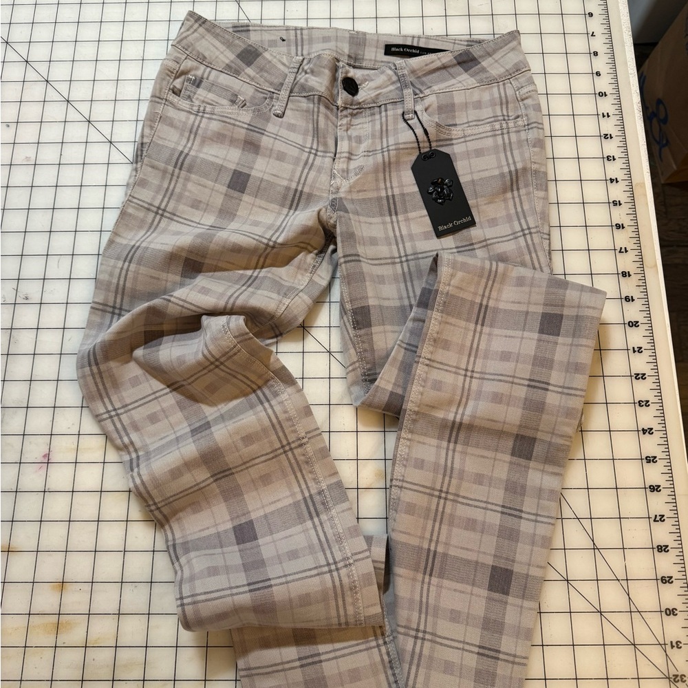Black Orchid Gray Plaid Super Skinny low rise jeans size 28